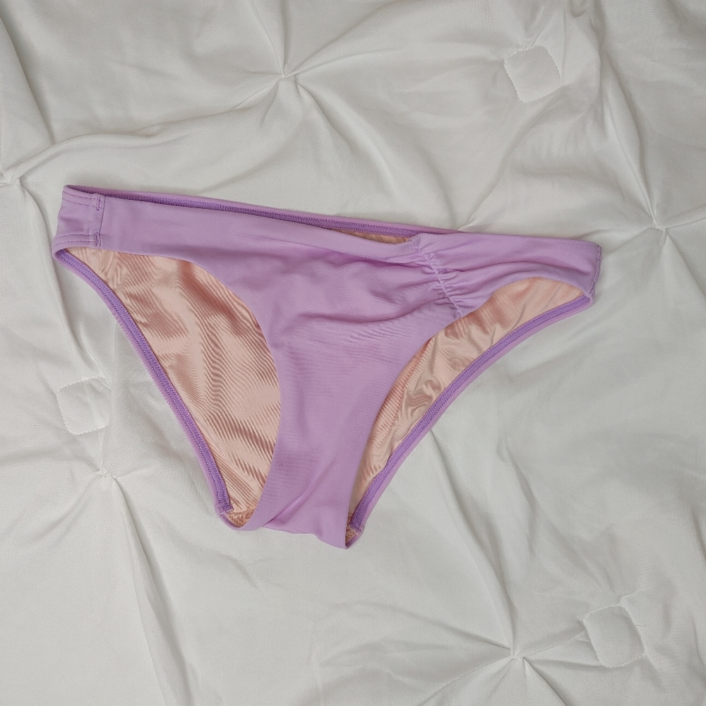 VICTORIAS SECRET UNFORGETTABLE LOW RISE BOTTOMS, PURPLE S
